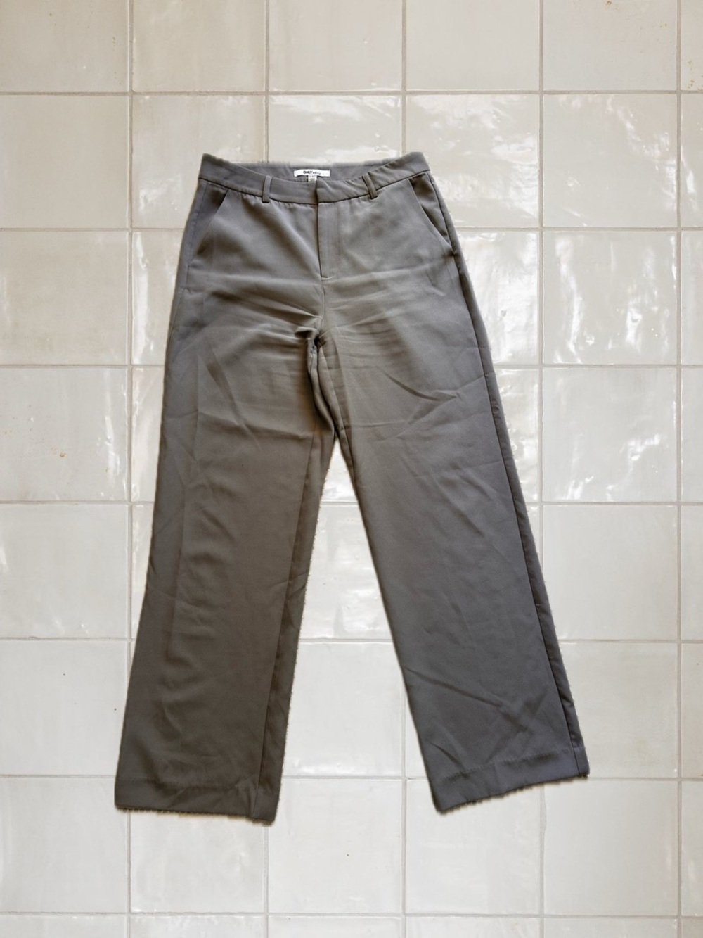 Only chic gray pants
